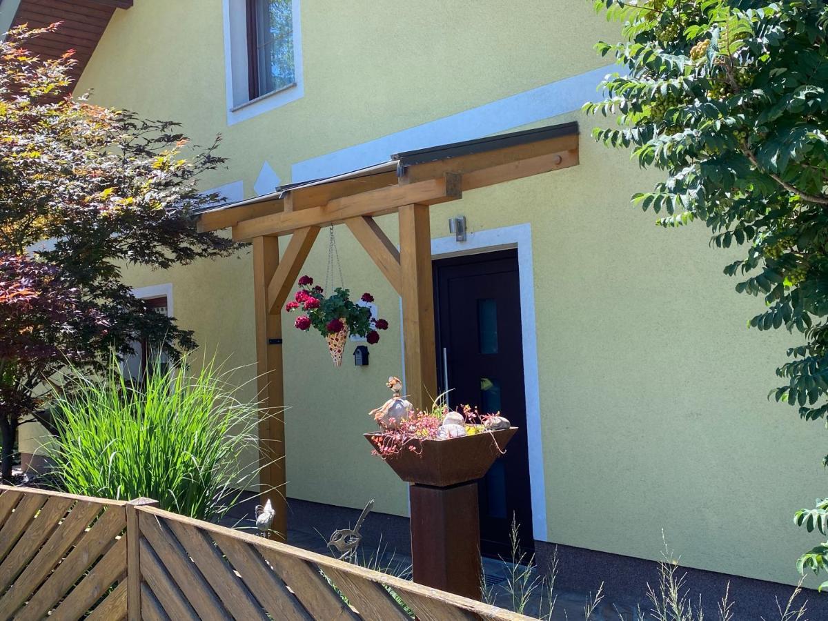 Privatzimmer Und Ferienwohnungen Leeb Persenbeug Bagian luar foto