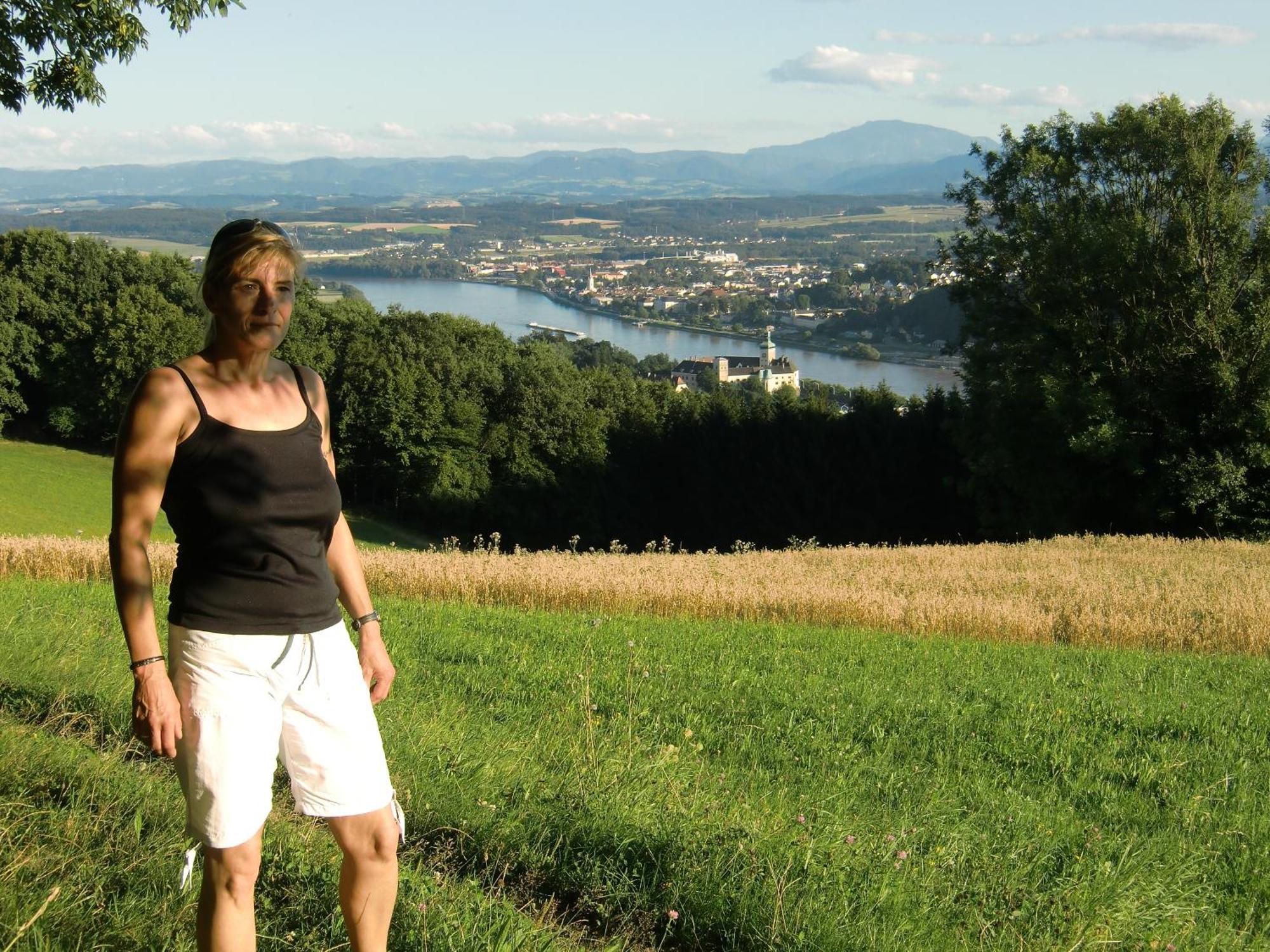 Privatzimmer Und Ferienwohnungen Leeb Persenbeug Bagian luar foto